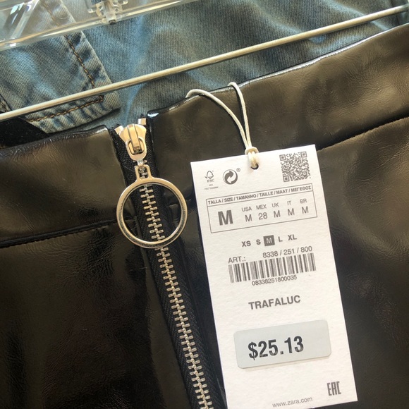 NWT Zara Black PVC Vinyl Mini Skirt M - Picture 3 of 5